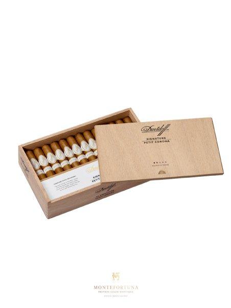 Davidoff Signature Petit Corona